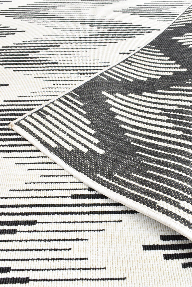Phoenix Black White Rug 20471-963