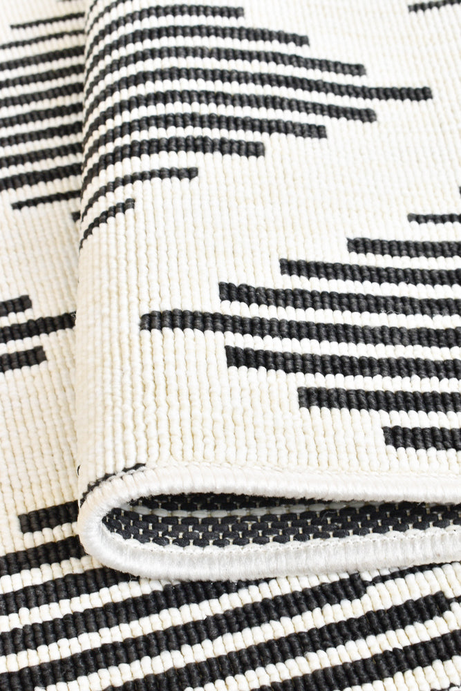 Phoenix Black White Rug 20471-963