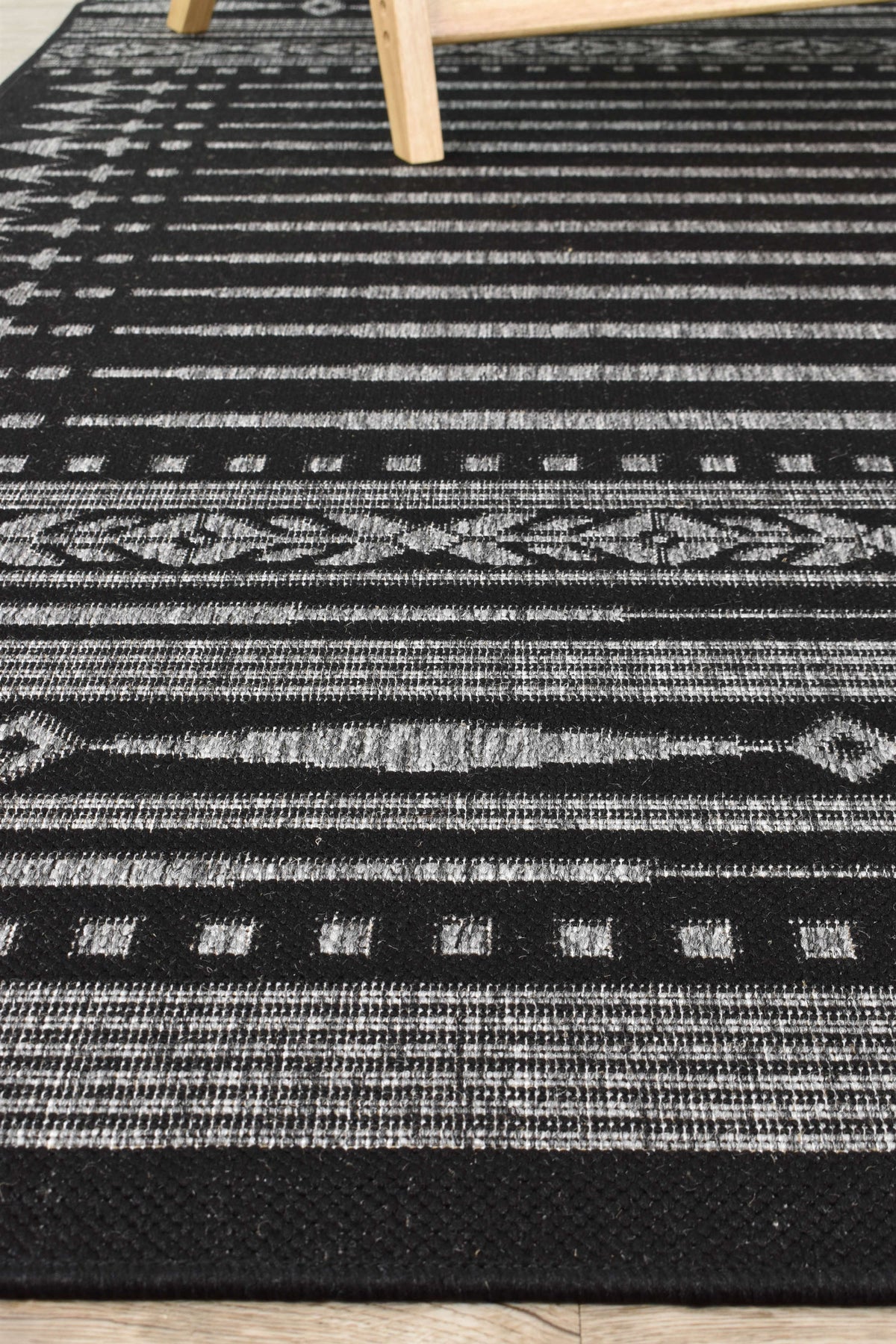 Bondi Dark Grey Rug 5609-DM9K