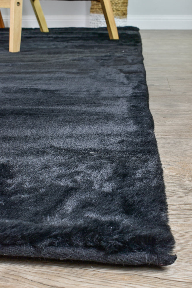 Angorra Shaggy Black Rug