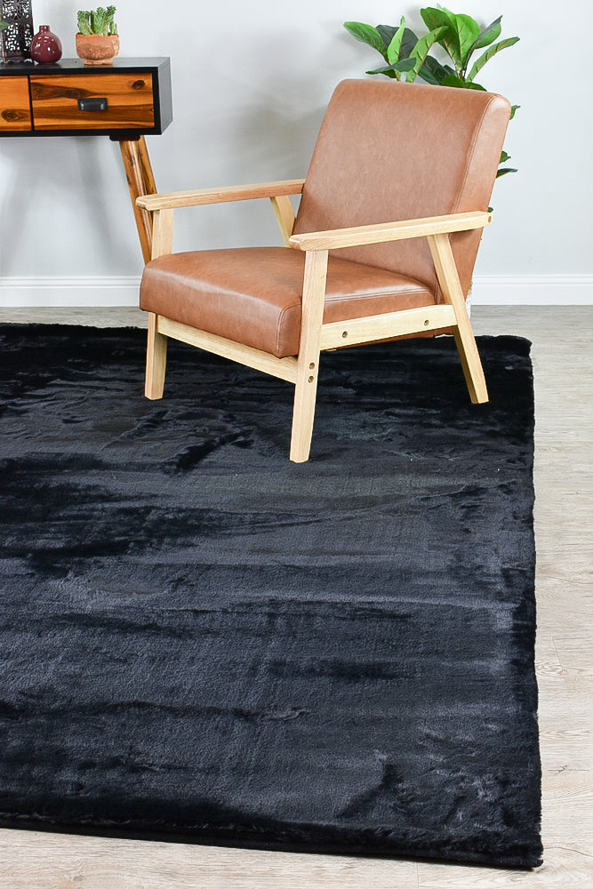 Angorra Shaggy Black Rug